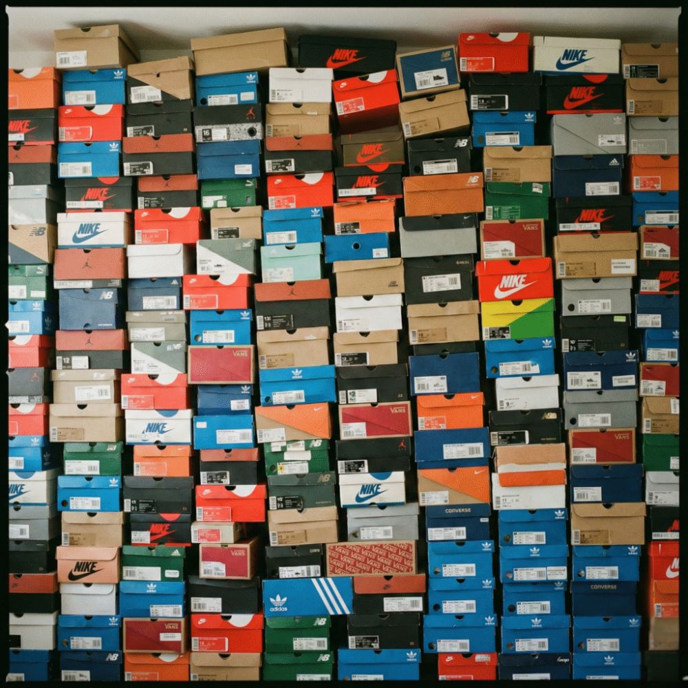 sneakers boxes after using proxy
